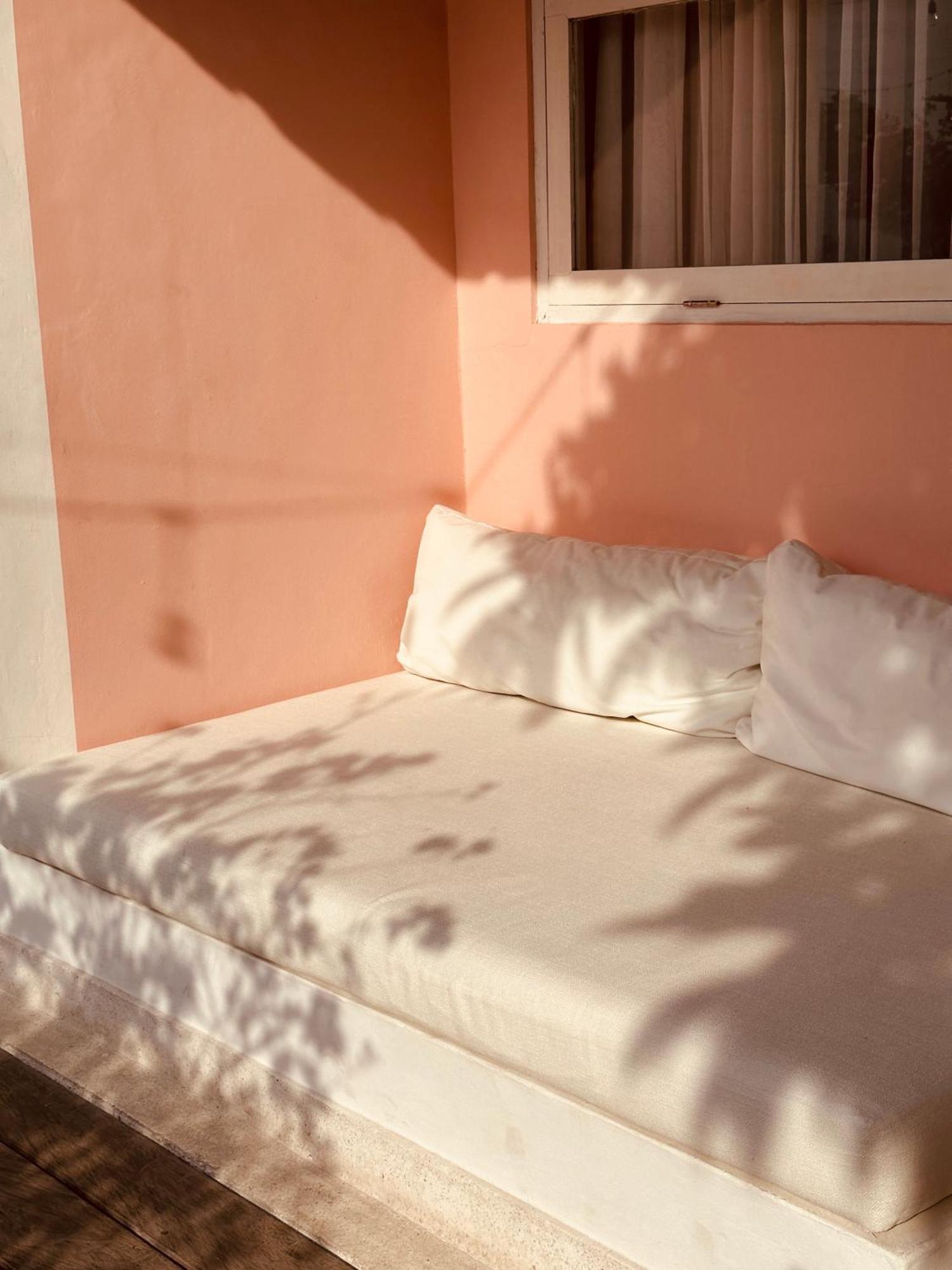 Love Song Boutique Hotel Canggu Exteriör bild